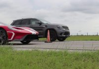 2yxa ru 2018 Ford GT vs 1000 HP Jeep Trackhaw Drag Race