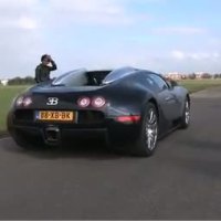 Bugatti Veyron vs BMW M3