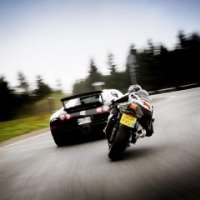 bugatti-veyron-vs-motorbike-wallpaper