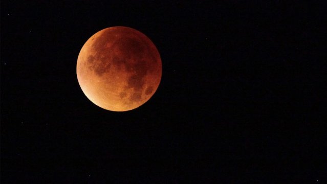 blood-moon-2428965 1920-pic905-895x505-27396