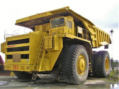 800px-BelAZ haul truck