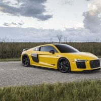 Audi-r8-v10-plus-yellow-vag-sky