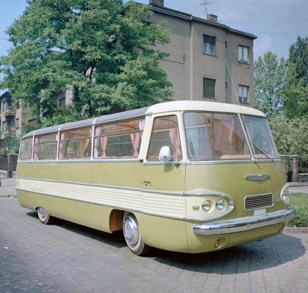 IKARUS 303