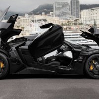 W-motors-lykan-hypersport-giperkar-gorod-otkrytye-dvertsy-di