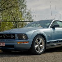 Ford-mustang-v6-blue-sky