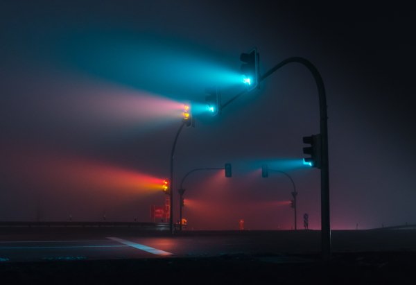 City-fog-light-night-red-yellow-green-traffic-lights