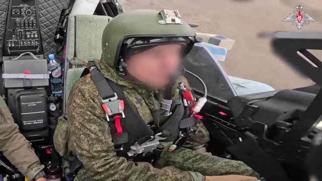 Боевая работа экипажа вертолета Ка-52 в приграничном районе 