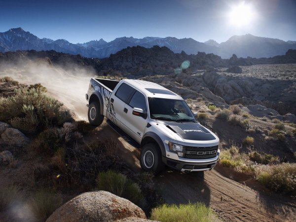 Auto Ford F-150 SVT RAPTOR SUPER CREW