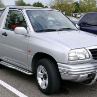 Suzuki Grand Vitara front