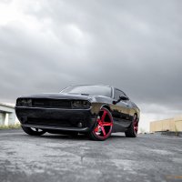 Dodge-challenger-on-22-cw5-lollipop-red-face-gloss