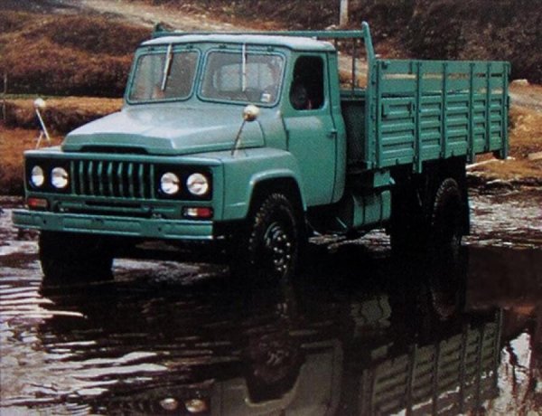 DONGFENG EQ140A (1982г.)