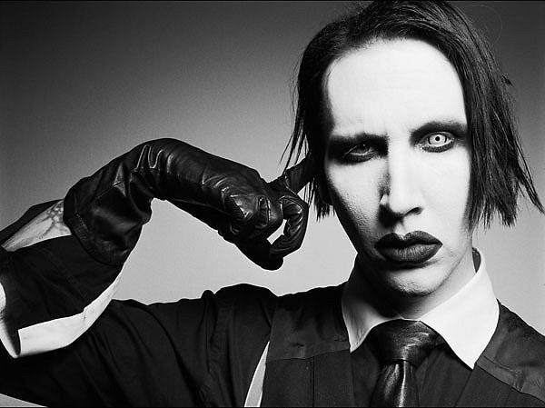 Marilyn Manson - This Is Hallowen