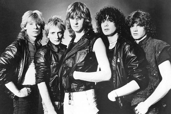 Def Leppard - Photograph