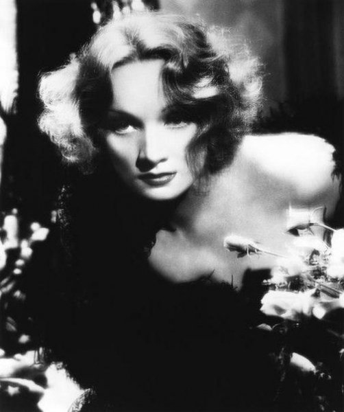 Marlene Dietrich - Lili Marleen In German