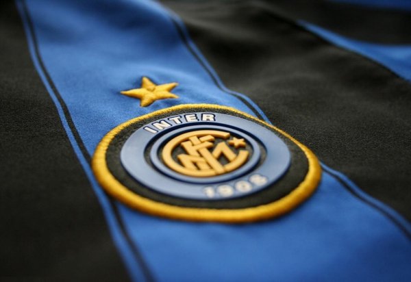 inter-3d-logo-wallpaper-29-1024x704