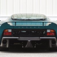 Jaguar XJ220