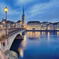 Photo-cityscape-of-night-zurich-switzerland