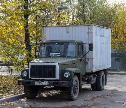 1280px-GAZ 3307 in Moskovsky