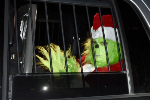 24122024-grinch-suit3