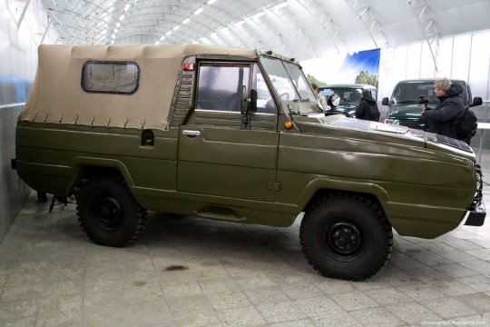 UAZ-3907