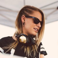 Nora en Pure