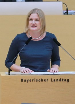 2018-12-11 Katrin Ebner-Steiner AfD 2408