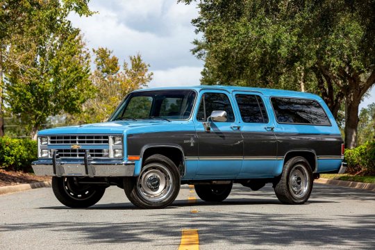 Chevrolet Suburban Silverado C20 (1986)